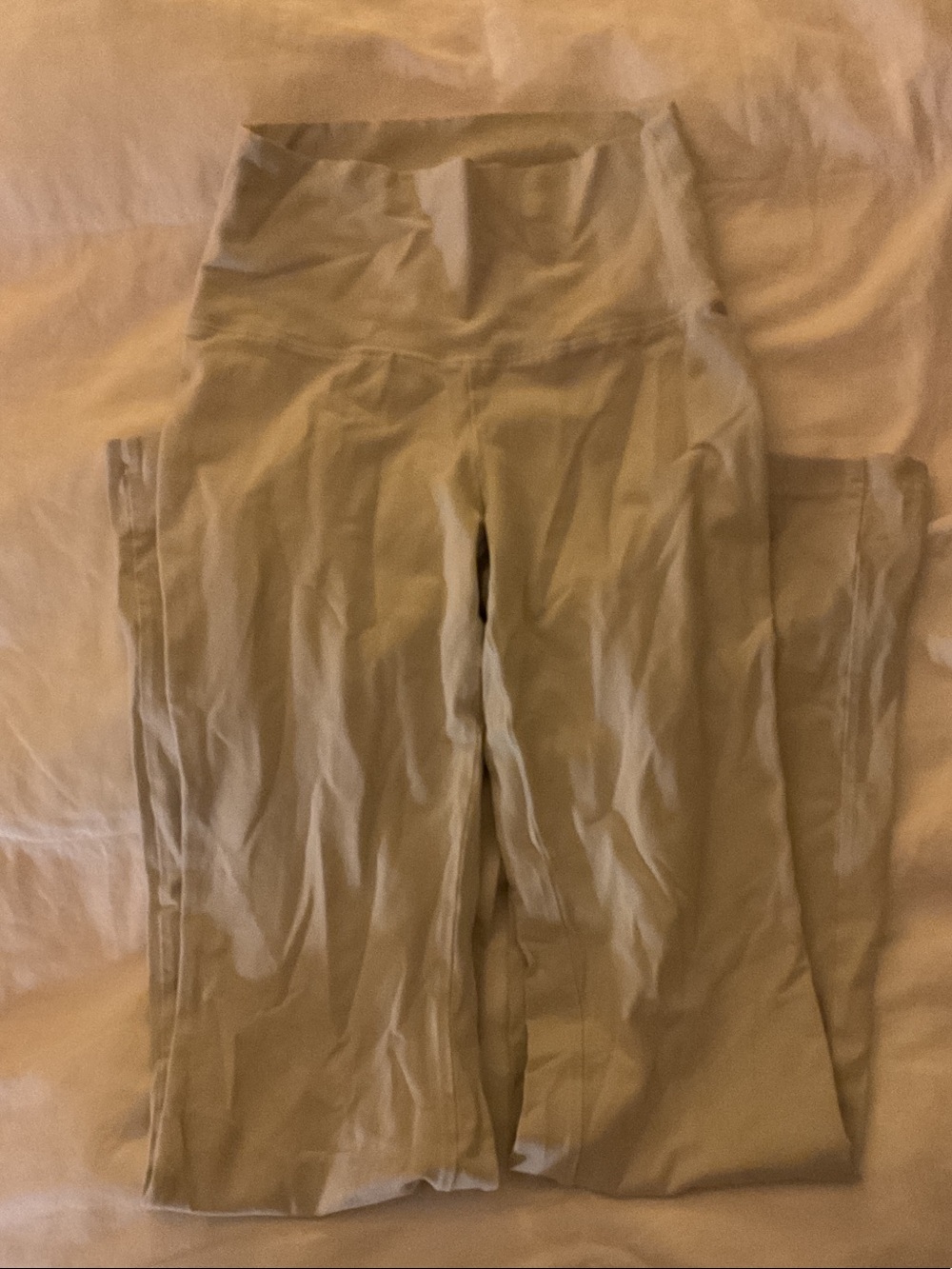TNA High-Waist Flate Leggings in Pastel Green